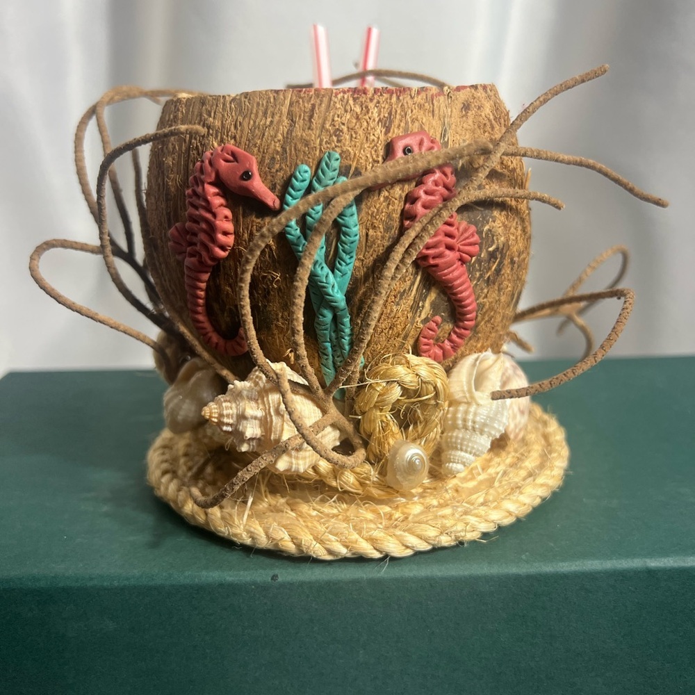 Nautical Tropical Single Wick Coconut Shell Candle Weaved Cord Base Brand New